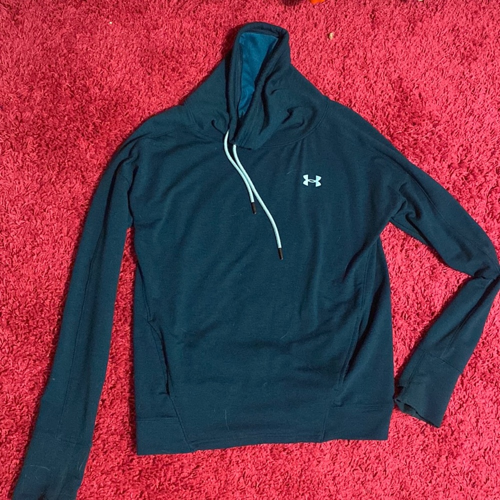 Under Armor sweatshirt